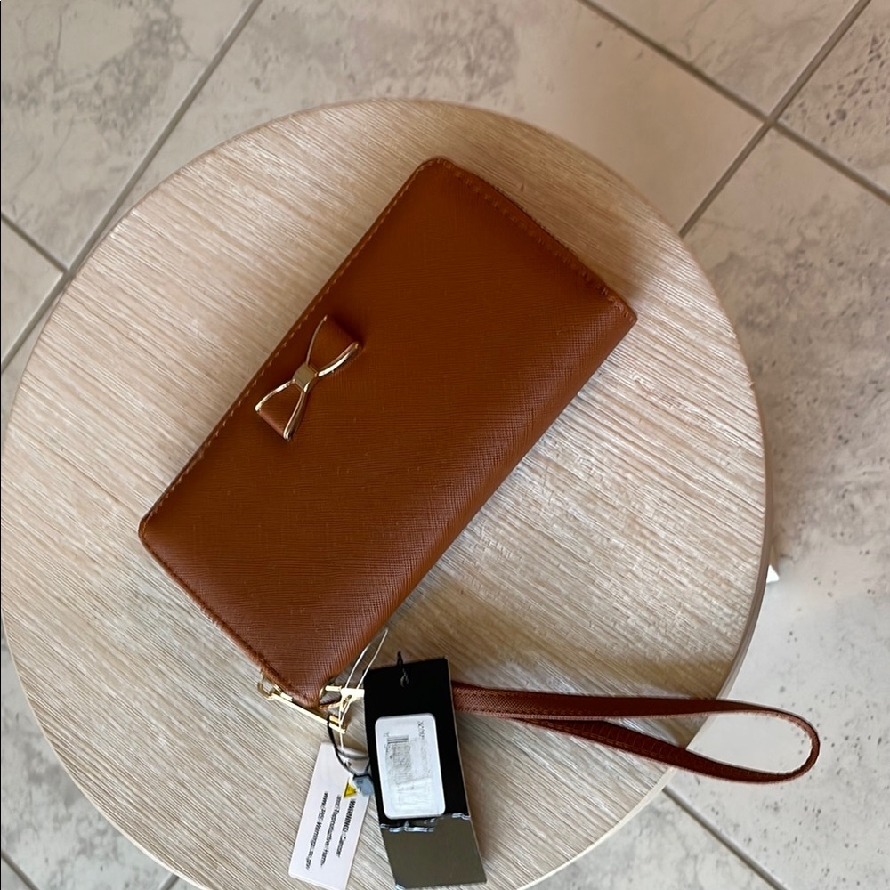 Elegant Brown Wallet with Bow Accent